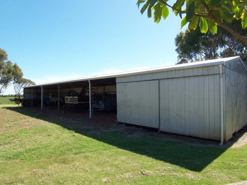 665 Rowans Road, Nullawarre VIC 3268