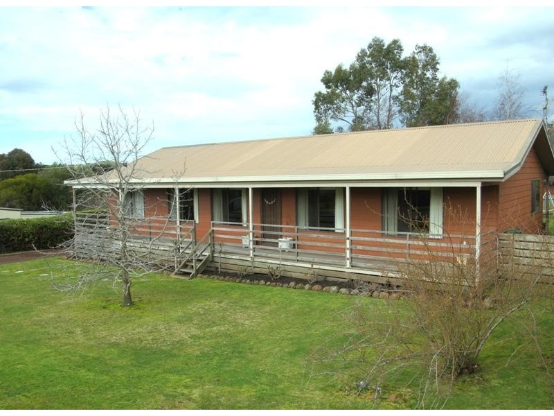 17 Fenton Street, Camperdown VIC 3260
