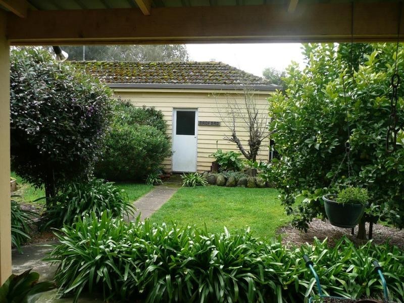 570 Connewarren Lane, Mortlake VIC 3272