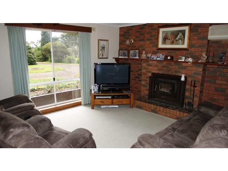 28 Waters Lane, Mortlake VIC 3272