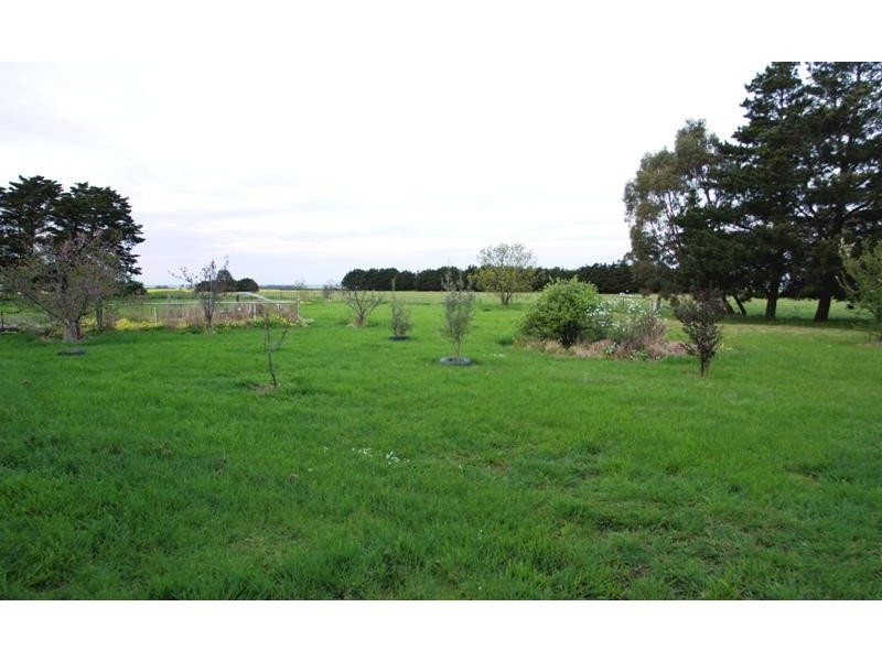 7622 Hamilton Highway, Berrybank VIC 3323