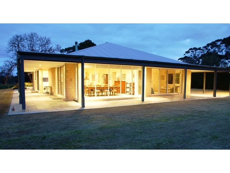 3145 Camperdown – Lismore Road, Lismore VIC 3324