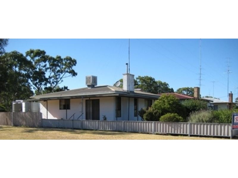 28 ORME STREET, Edenhope VIC 3318