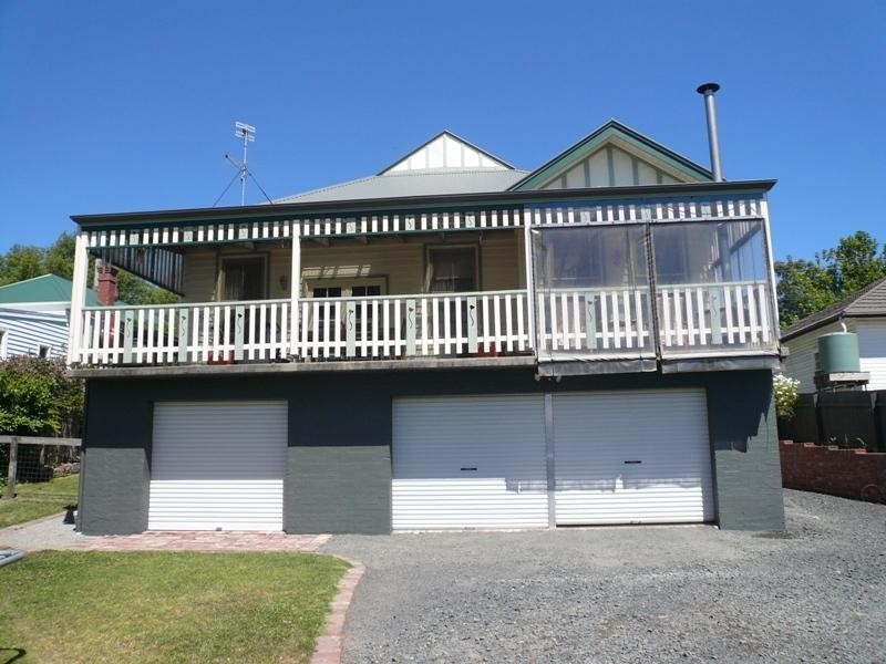 42 RADOVICK STREET, Korumburra VIC 3950