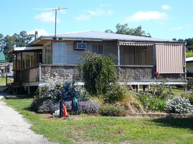 15 QUEEN STREET, Loch VIC 3945