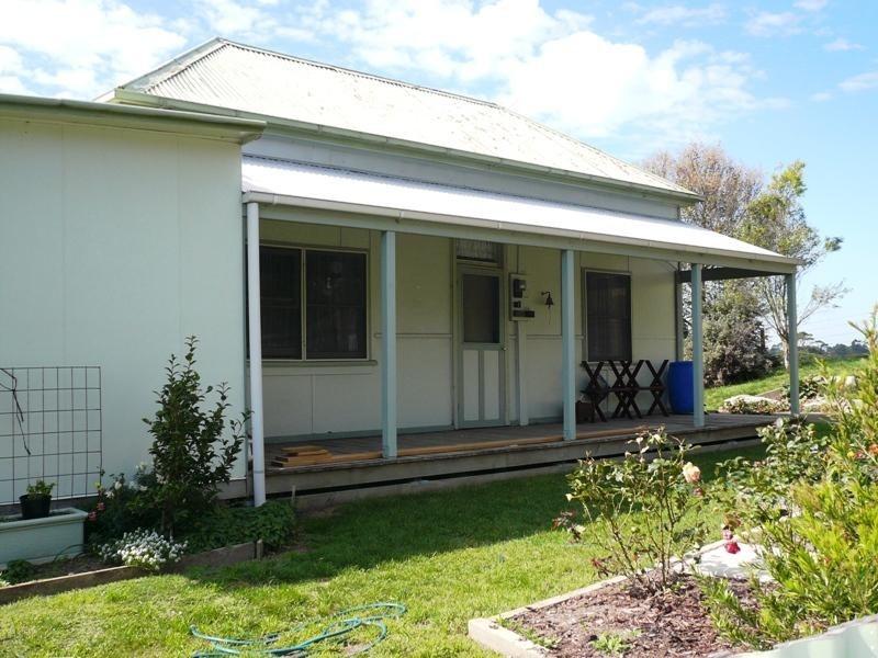 40 WARRAGUL ROAD, Korumburra VIC 3950