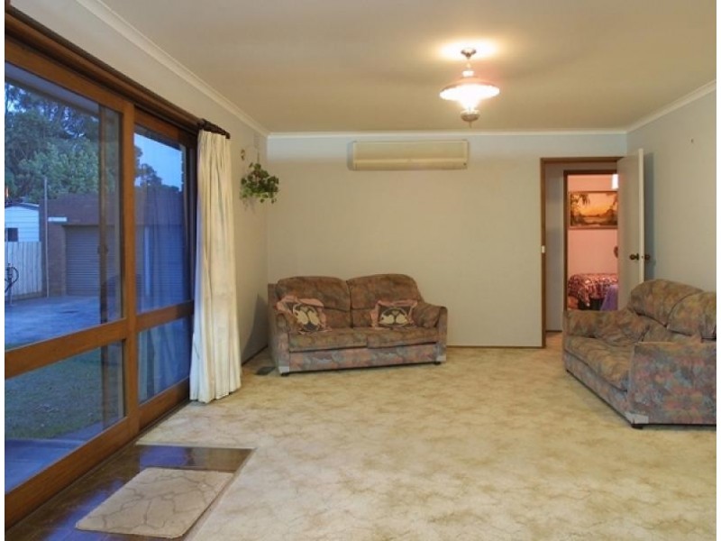 8 Joel Court, Leongatha VIC 3953
