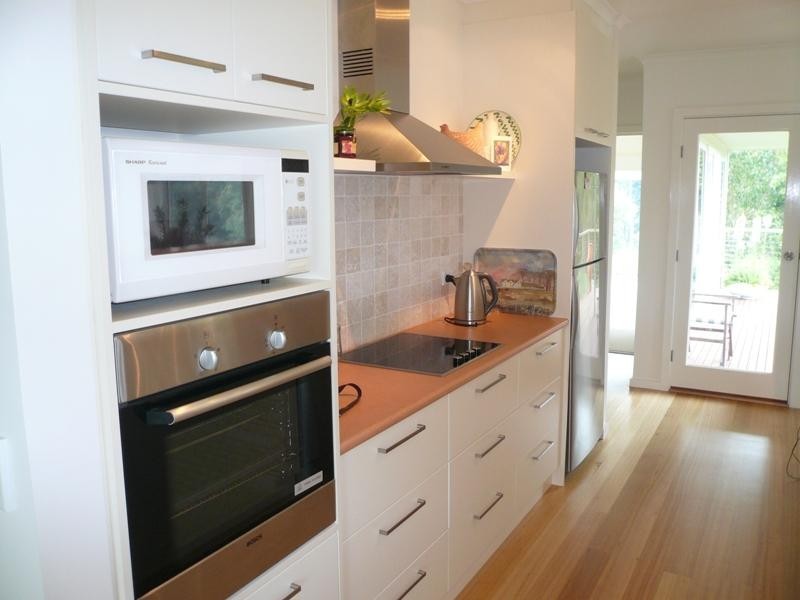 8 Kangaroo Rise, Koonwarra VIC 3954