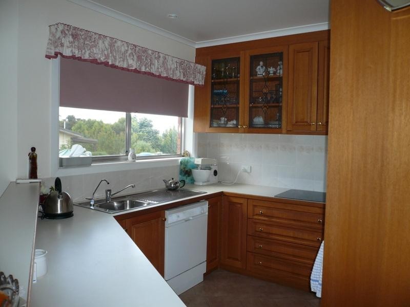 13 Blackmore Avenue, Leongatha VIC 3953