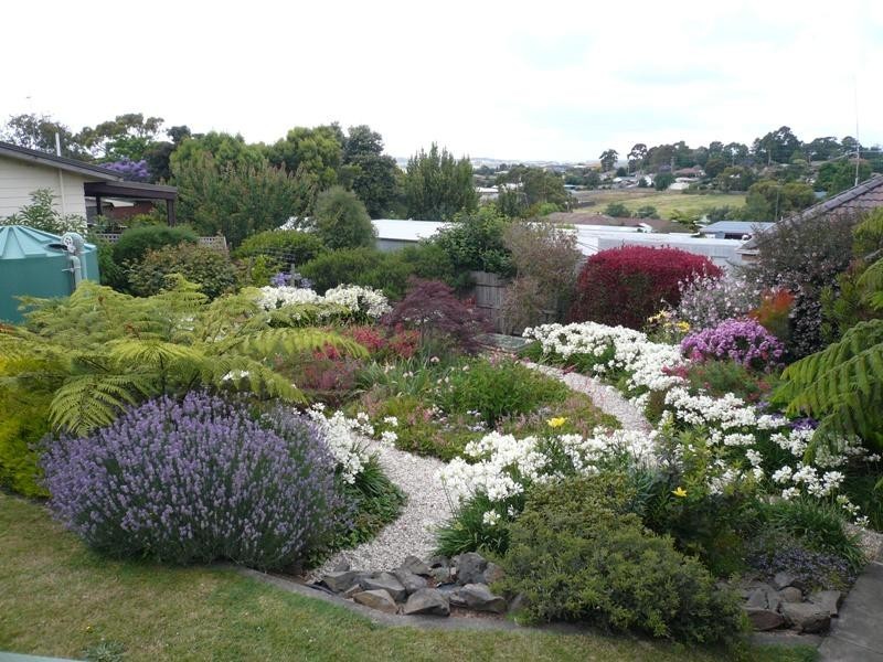 13 Blackmore Avenue, Leongatha VIC 3953