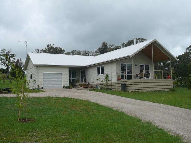 8 Kangaroo Rise, Koonwarra VIC 3954