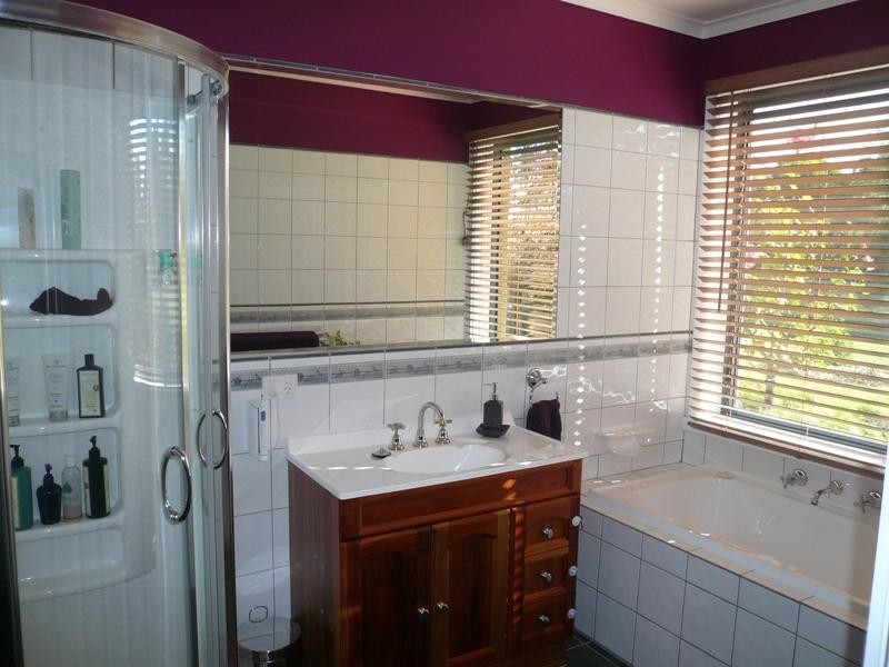 60 Main Road, Bena VIC 3946