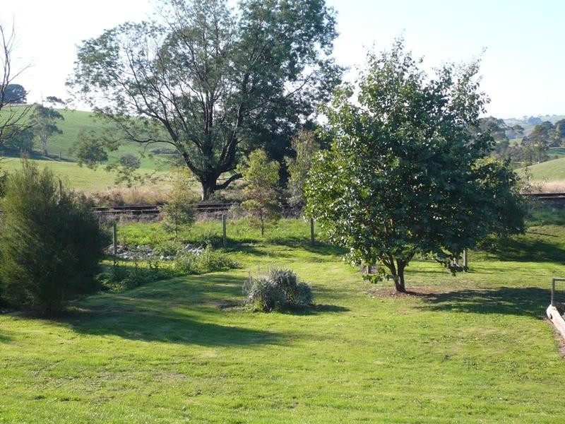 60 Main Road, Bena VIC 3946