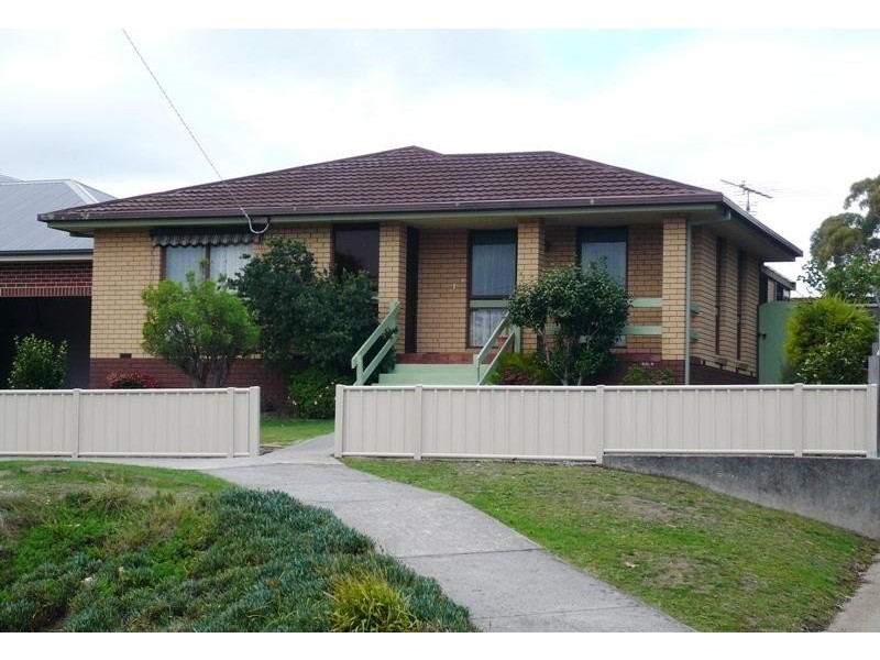 4 Bridge Street, Korumburra VIC 3950