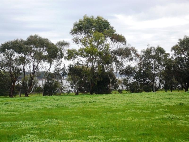 84 JOSEPH ROAD, Corinella VIC 3984