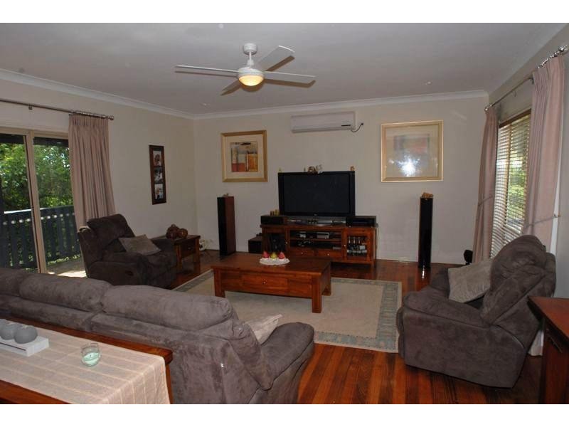 1 LOWER GORDON STREET, Korumburra VIC 3950