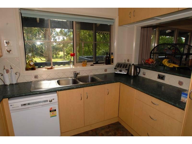 1 LOWER GORDON STREET, Korumburra VIC 3950