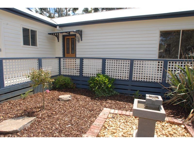 1 LOWER GORDON STREET, Korumburra VIC 3950