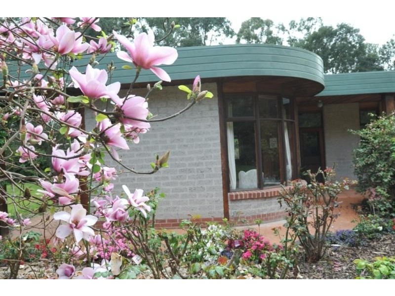 350 Henrys Road, Loch VIC 3945