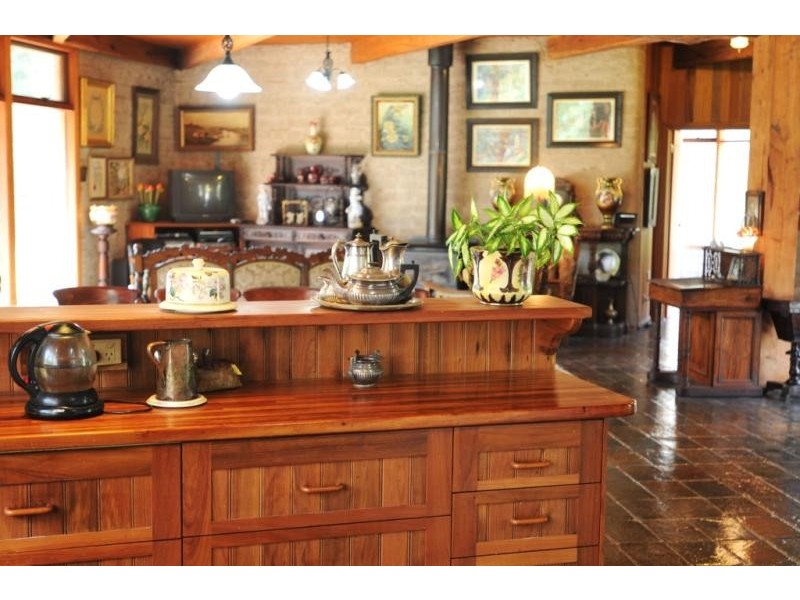 350 Henrys Road, Loch VIC 3945