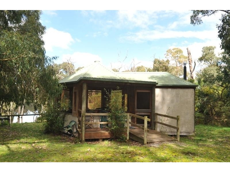 350 Henrys Road, Loch VIC 3945