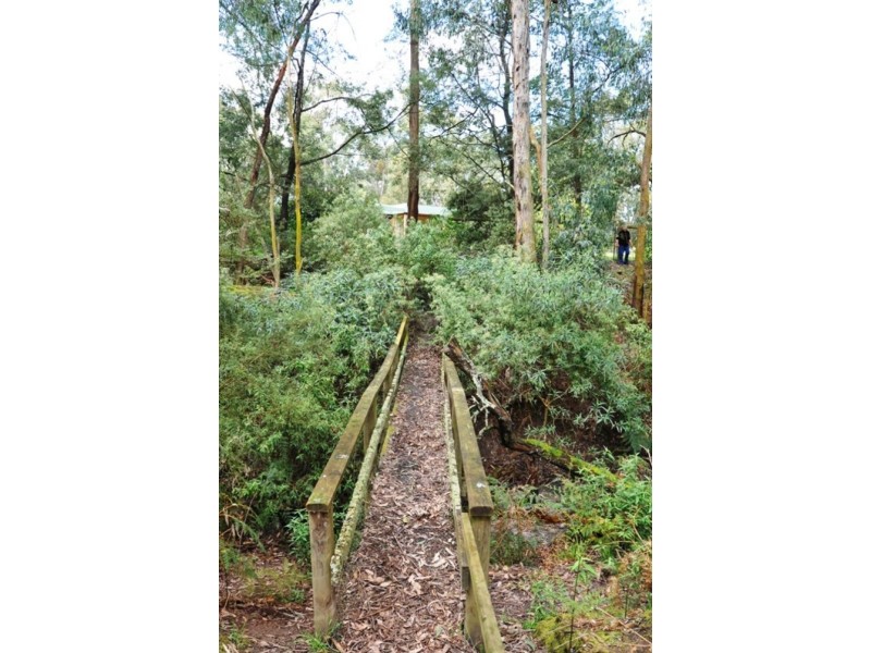 350 Henrys Road, Loch VIC 3945