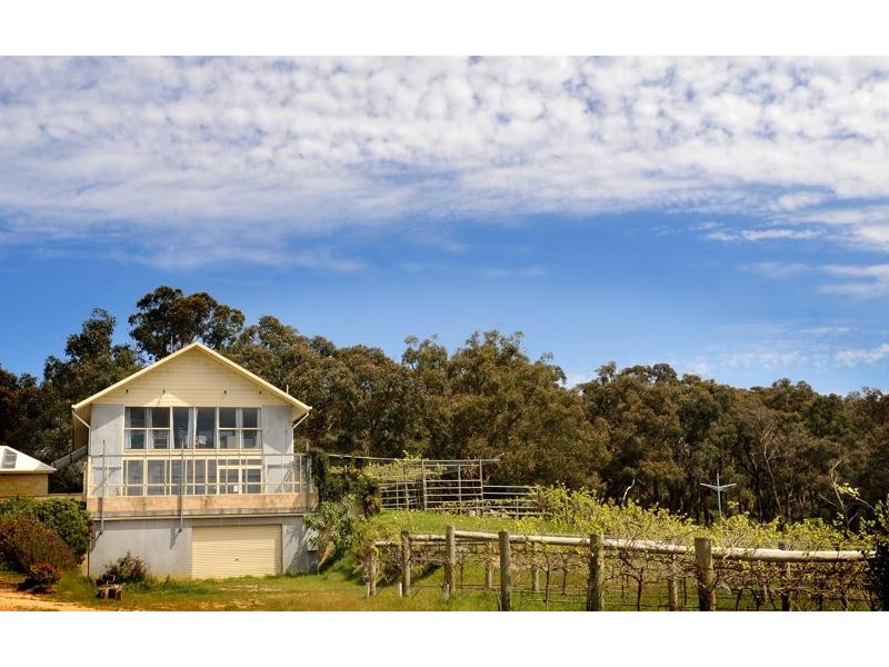 226 Williams Road, Loch VIC 3945