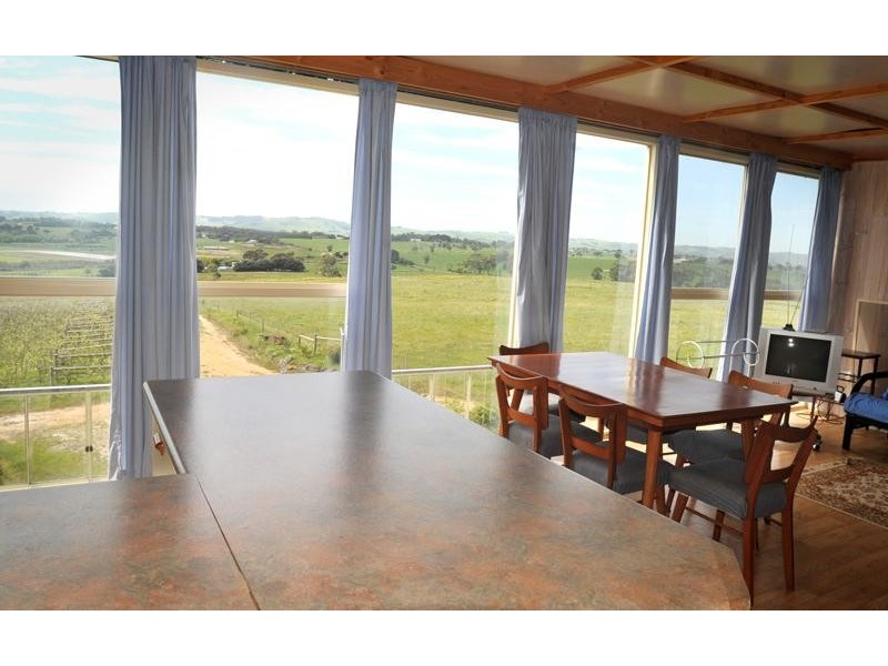 226 Williams Road, Loch VIC 3945