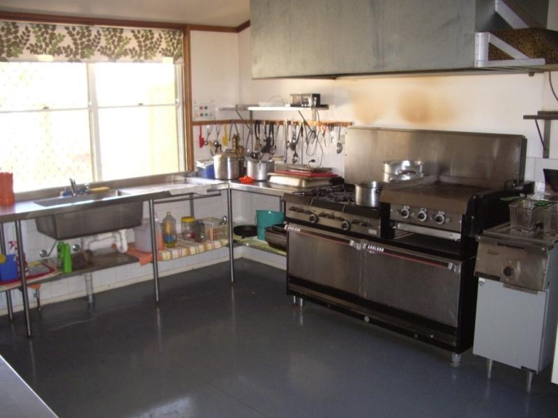 206 Lindsay Street, Hay NSW 2711