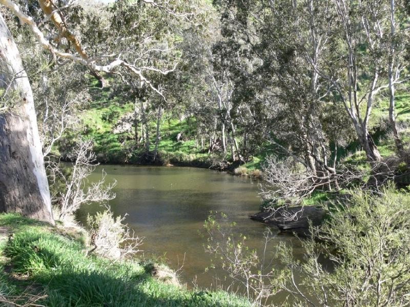 KONAGADERRA ROAD, Oaklands Junction VIC 3063