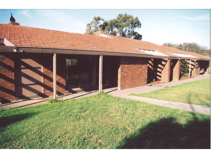 100 Kinnear Road, Mickleham VIC 3064