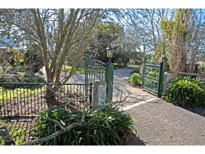 709 Mt Mercer – Dereel Road, Mount Mercer VIC 3352