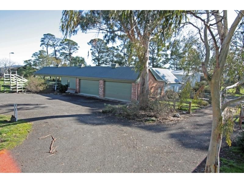 709 Mt Mercer – Dereel Road, Mount Mercer VIC 3352