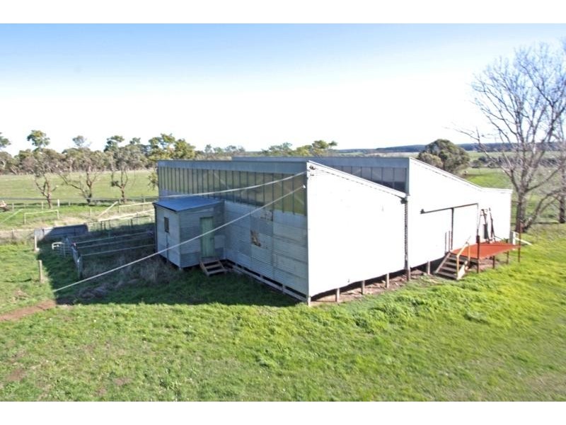 709 Mt Mercer – Dereel Road, Mount Mercer VIC 3352