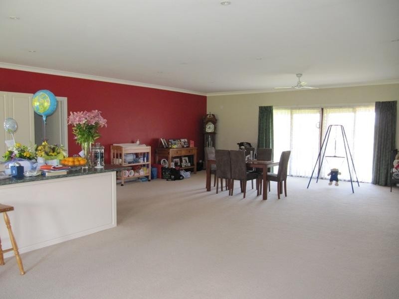 31 Trentham Road, Tylden VIC 3444