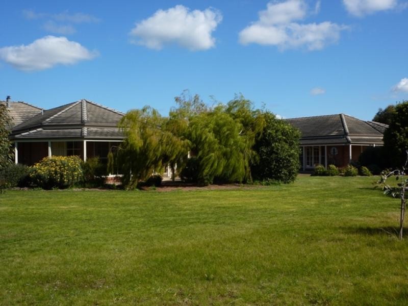 Hamilton VIC 3300