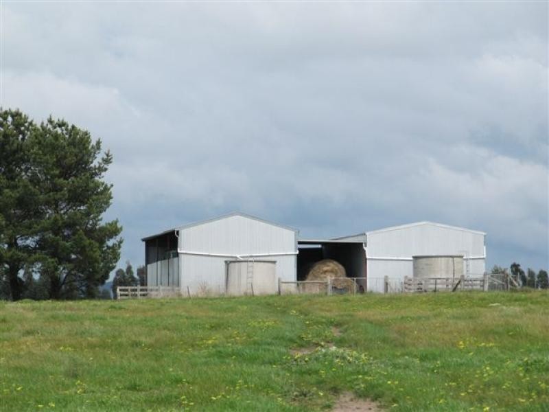 149 Knox Rd, Romsey VIC 3434