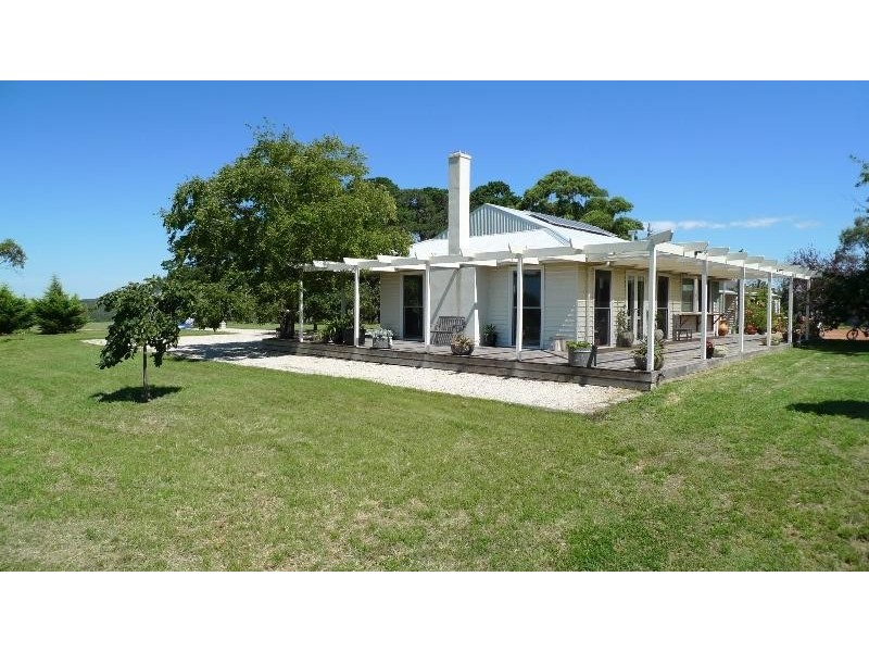 226 Black Hill Road, Gisborne South VIC 3437