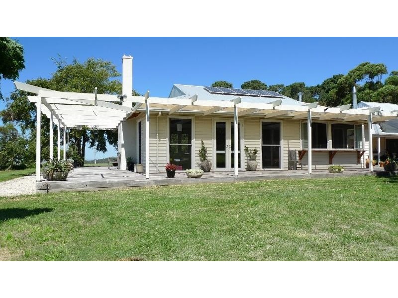 226 Black Hill Road, Gisborne South VIC 3437