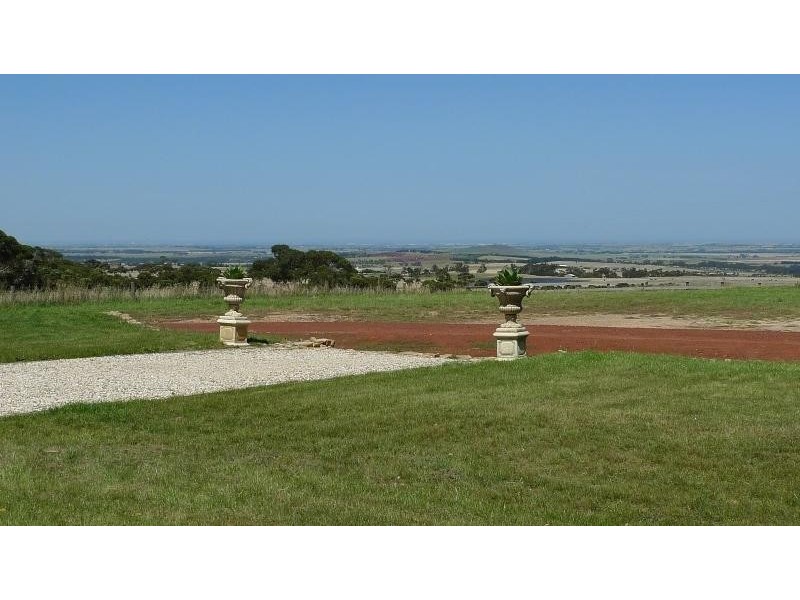 226 Black Hill Road, Gisborne South VIC 3437