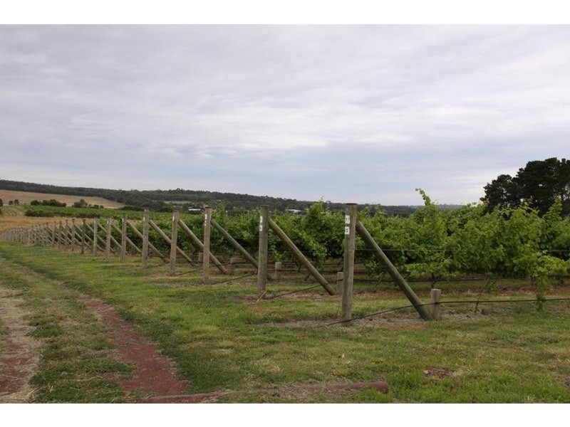 80 St Johns Road, Oaklands Junction VIC 3063