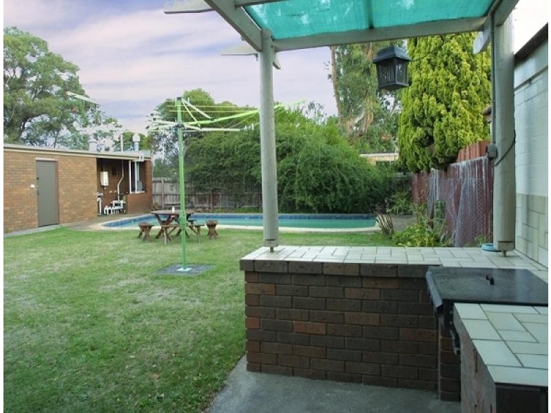 8 JOEL COURT, Leongatha VIC 3953