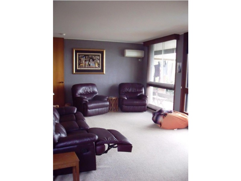 29 Blackmore Avenue, Leongatha VIC 3953