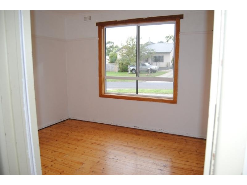 14 Owen Street, Leongatha VIC 3953
