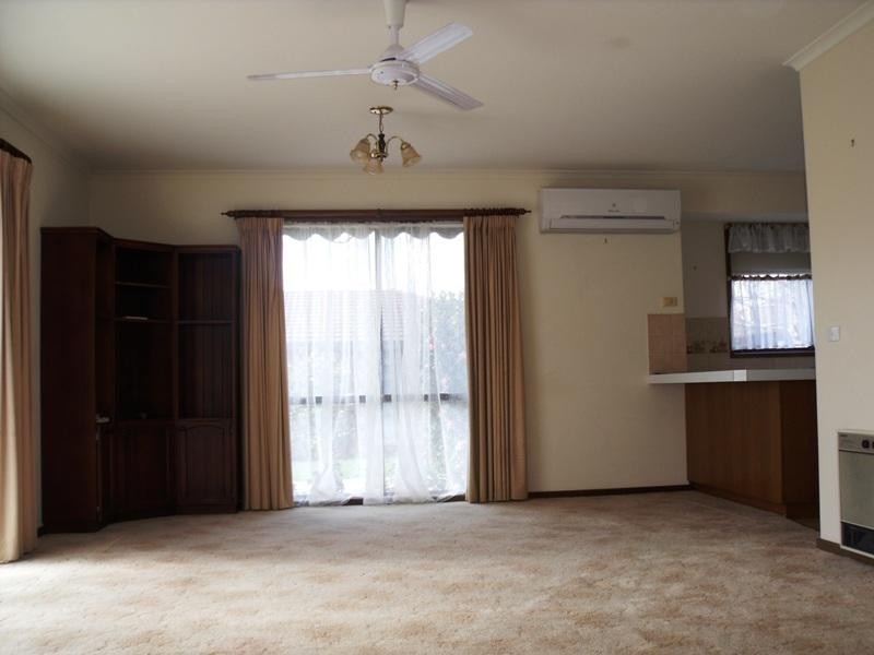 Unit 8/10-12 BELLINGHAM STREET, Leongatha VIC 3953