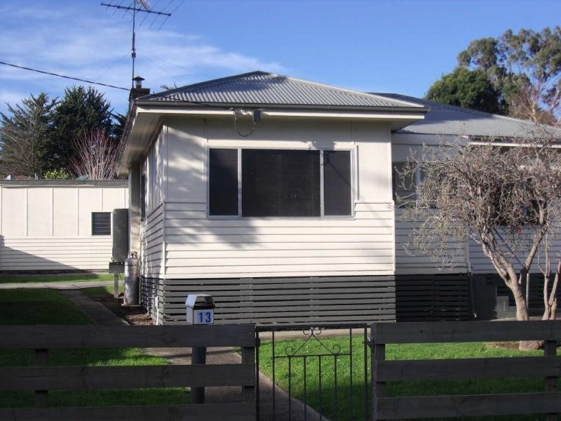13 LEONGATHA ROAD, Korumburra VIC 3950