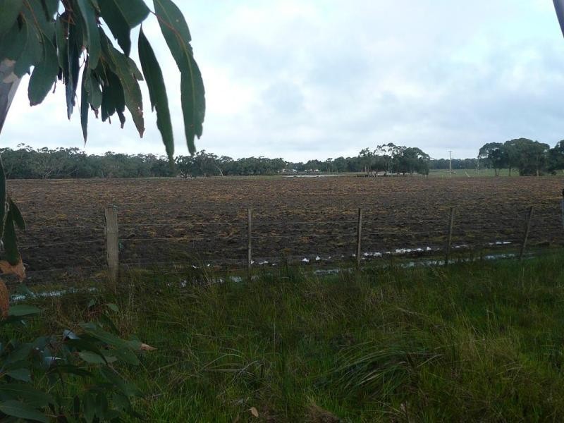 100 Golf Course Road, Heywood VIC 3304