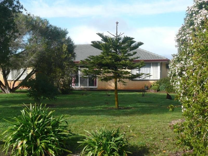 100 Golf Course Road, Heywood VIC 3304