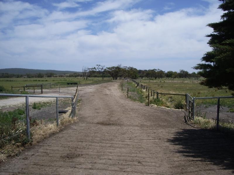 113 Suttons and Bryants Road, Gorae West VIC 3305