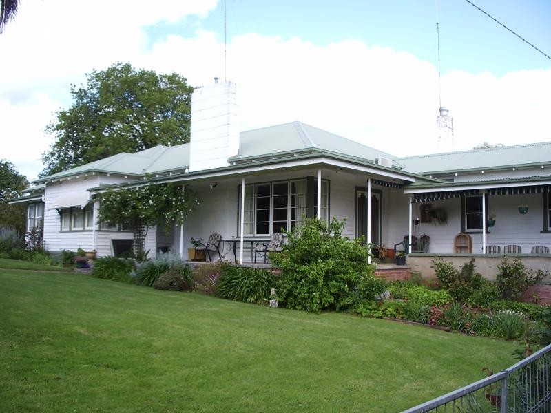 12 Heckfield Street, Macarthur VIC 3286